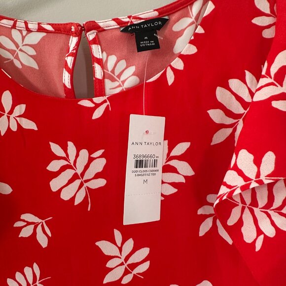 Ann Taylor Blouse - Size M - NWT - Picture 3 of 3